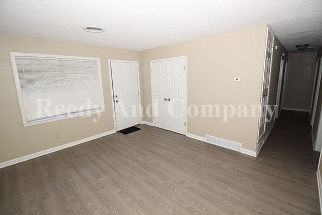 324 Mcfarland Dr - Photo 5 of 24