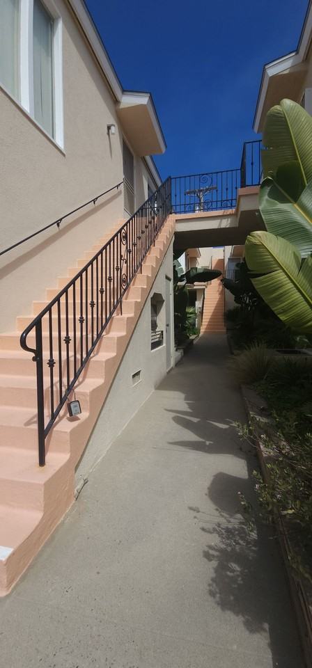 5381 - 5383 E. Ocean Blvd - Photo 4 of 8