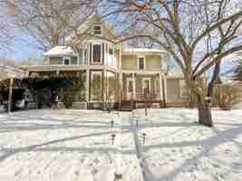 featured image of 41 W Buffalo St