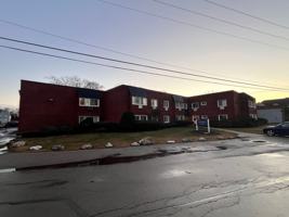 featured image of 170 E Lake St