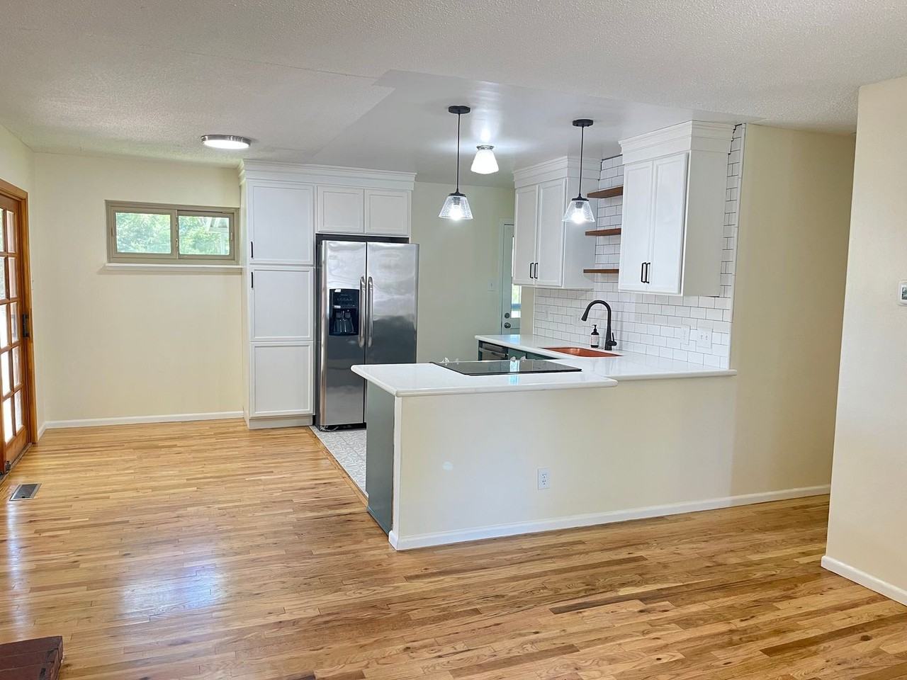 1280 Rayburn Dr - Photo 2 of 14