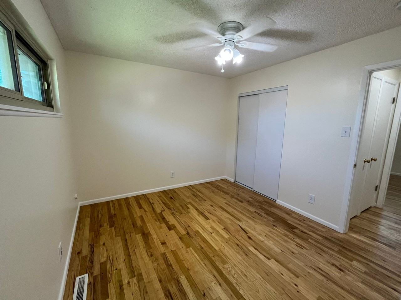 1280 Rayburn Dr - Photo 7 of 14