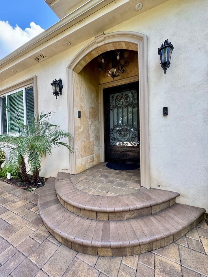 6234 Carpenter Ave - Photo 5 of 23