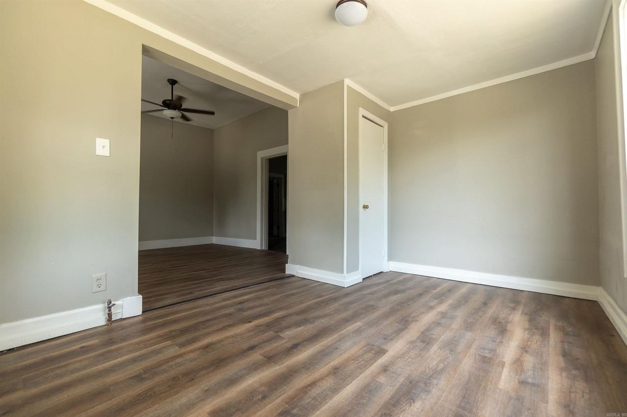 2900 W 15th St - Photo 5 of 32