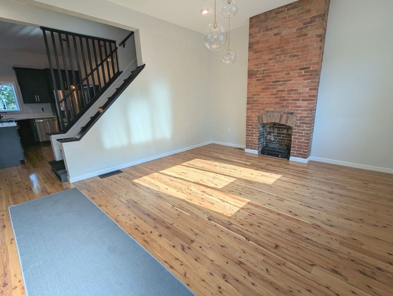 5109 Holmes St - Photo 7 of 20