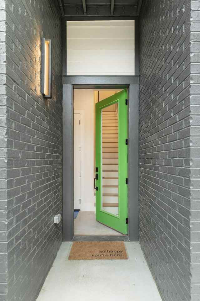 1800 S Holtzclaw Ave - Photo 4 of 23