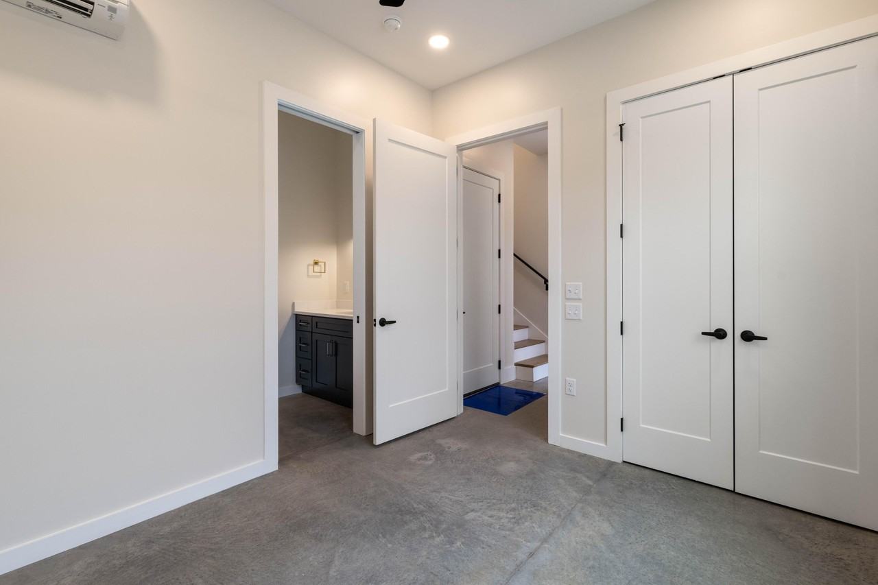 1800 S Holtzclaw Ave - Photo 5 of 23