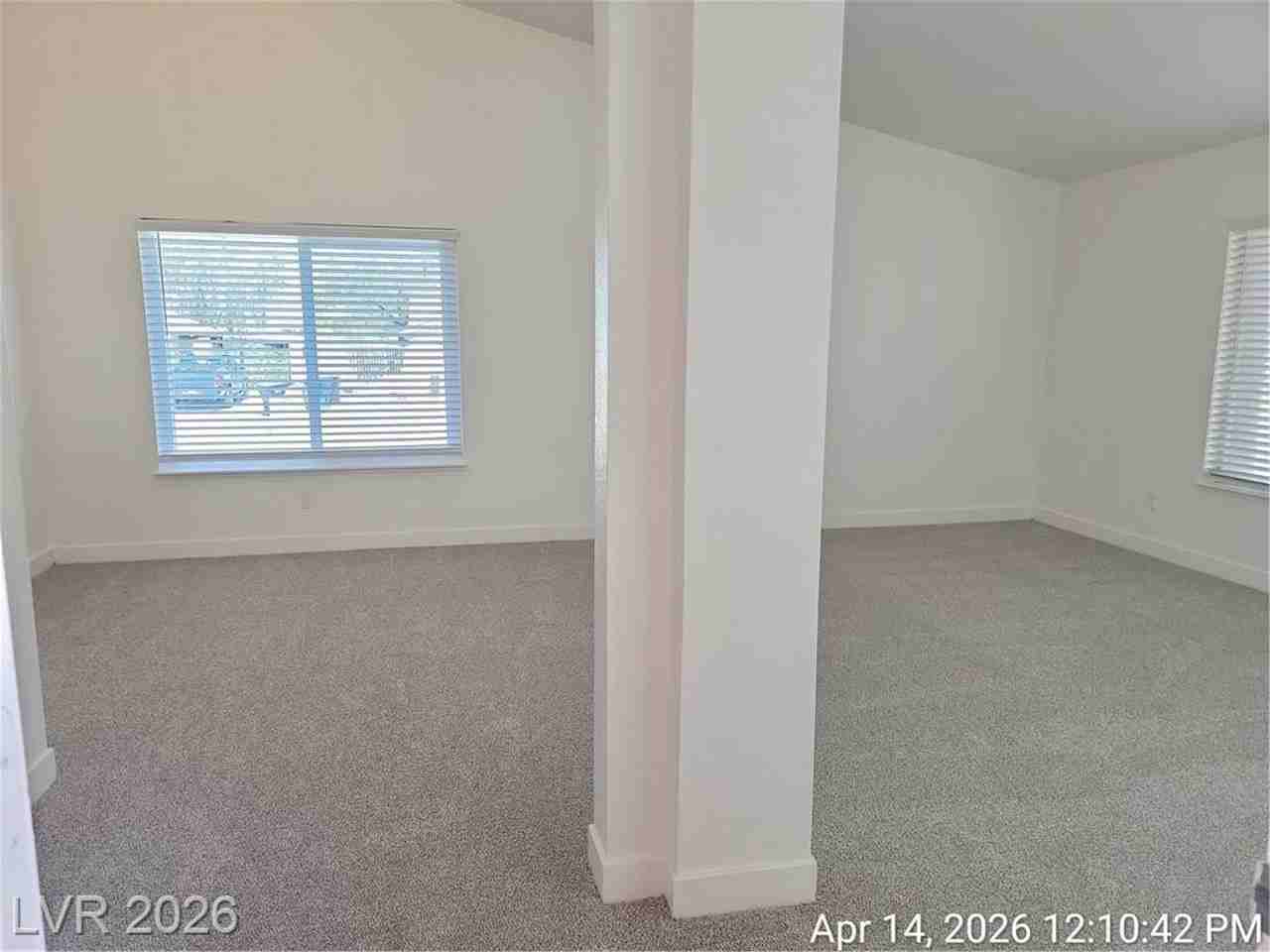 1901 Spring Lake Dr - Photo 3 of 36