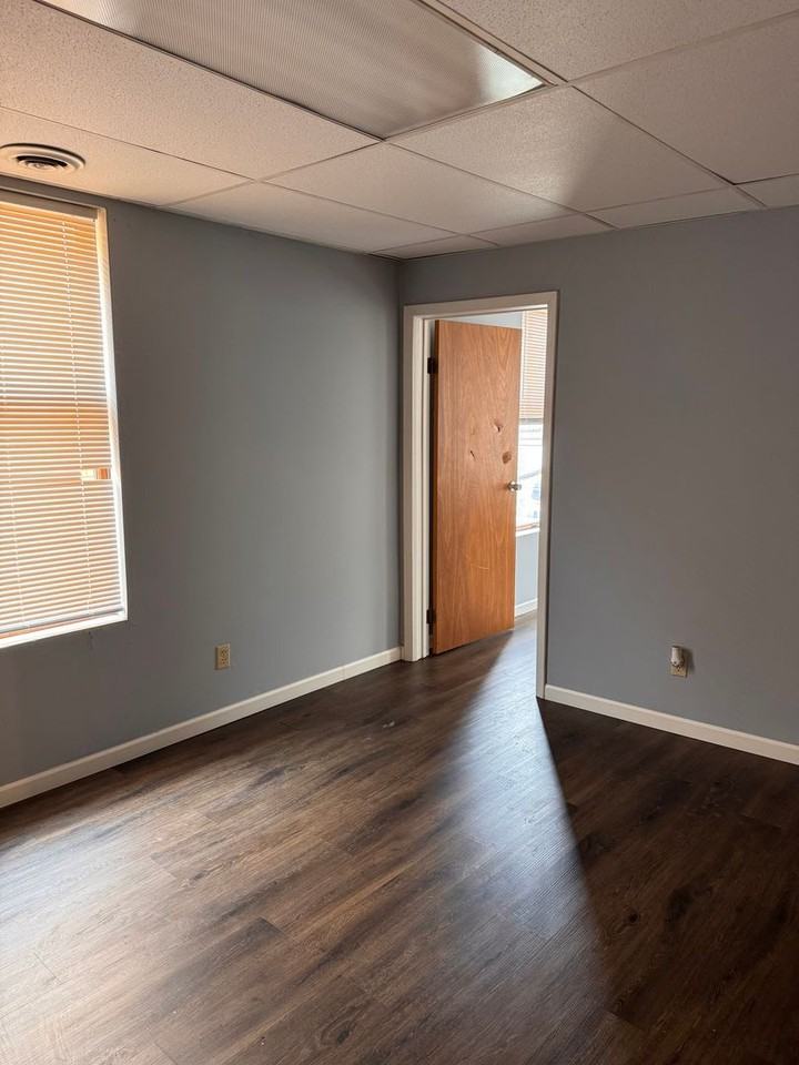 25 N Water Ave - Photo 6 of 9