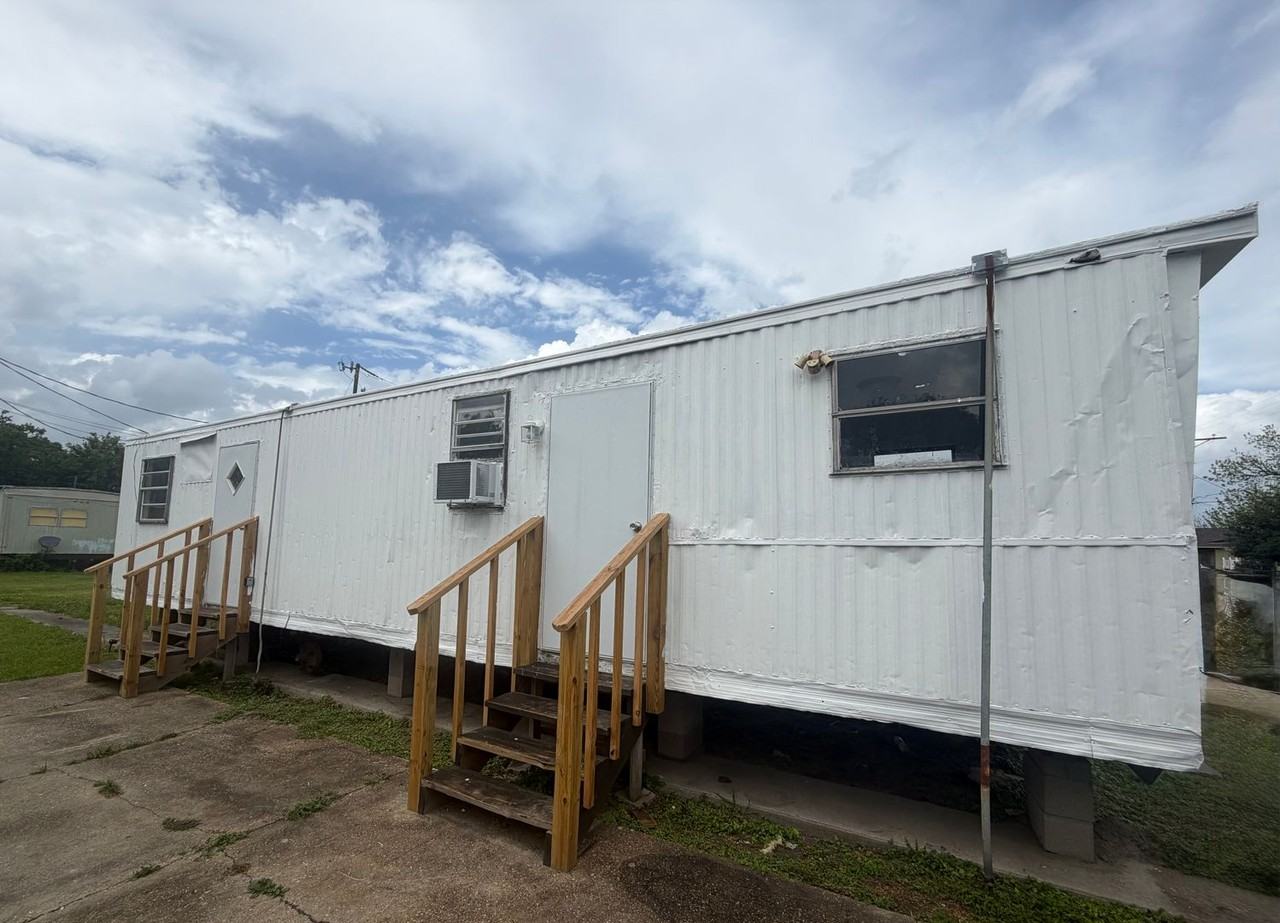 1110 Walton St - Photo 2 of 5