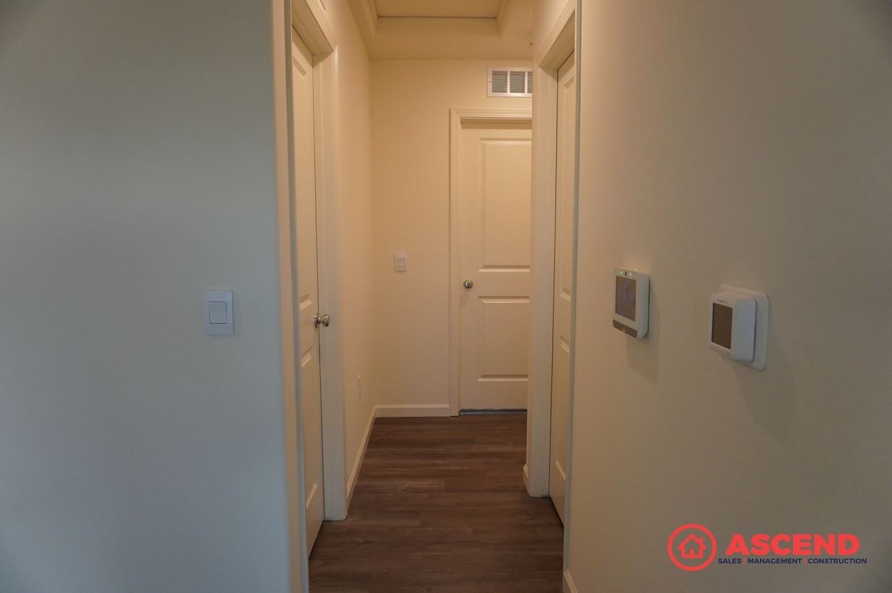 8532 Scintilla Ave - Photo 5 of 17