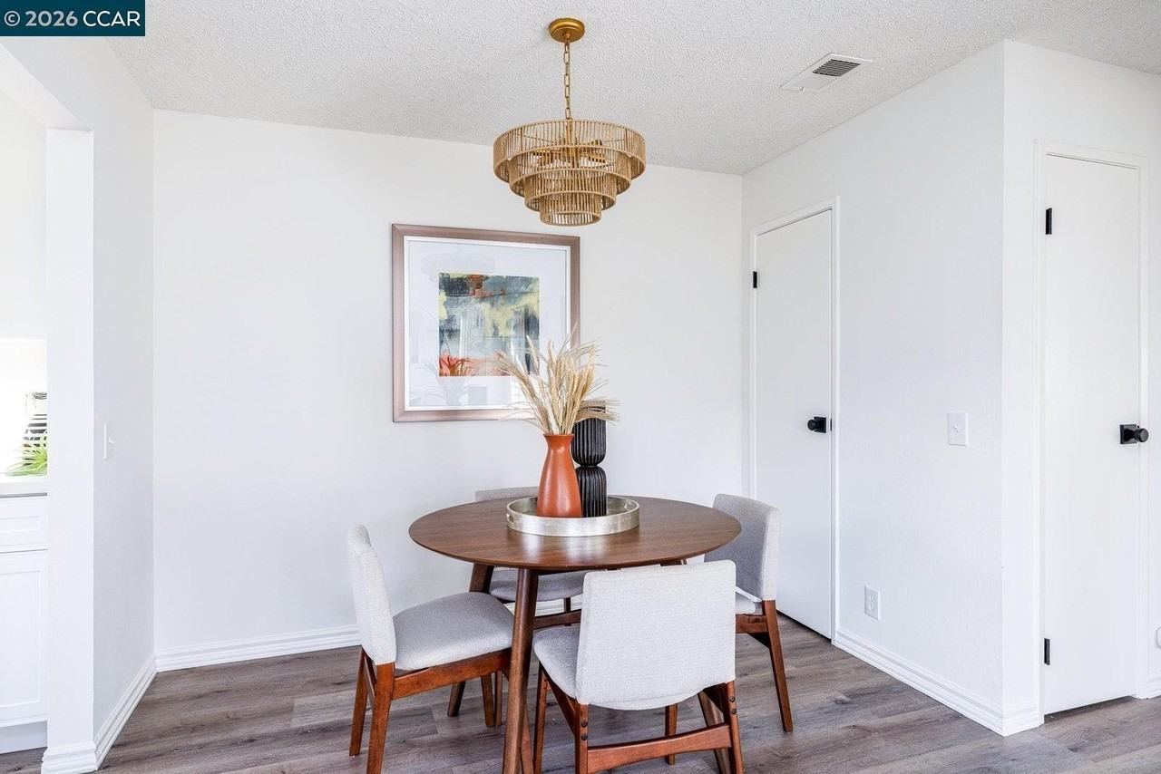 1033 Mohr Ln #D - Photo 5 of 24