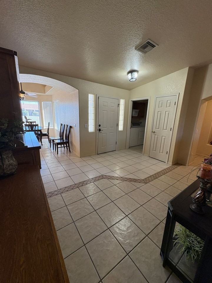 1791 Rainbow Ave S - Photo 5 of 29