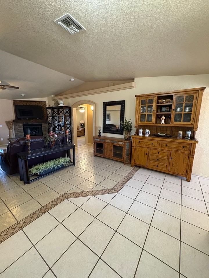 1791 Rainbow Ave S - Photo 6 of 29