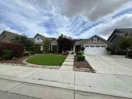 featured image of 493 S Crescent Ln