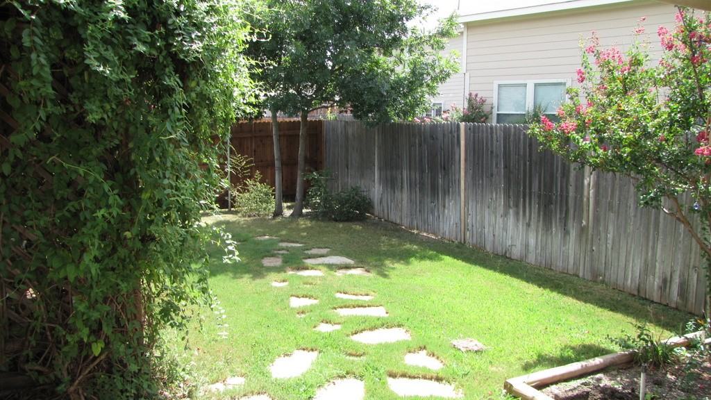 13221 Fencerow Rd - Photo 2 of 10