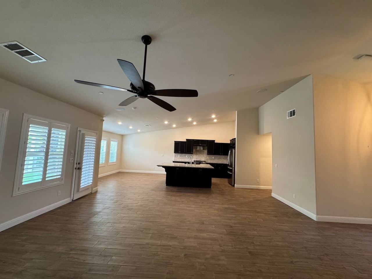 493 S Crescent Ln - Photo 3 of 27