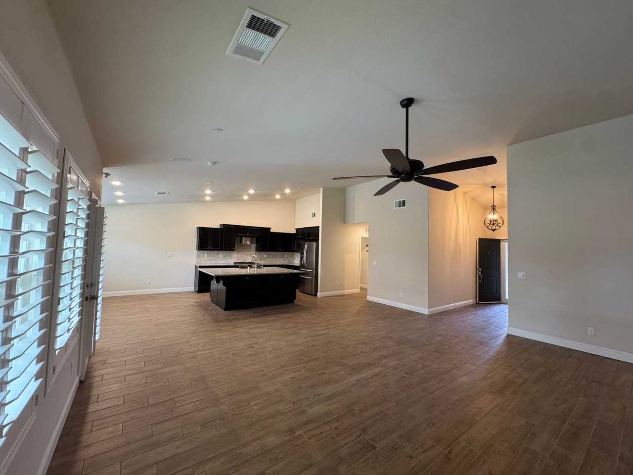 493 S Crescent Ln - Photo 4 of 27