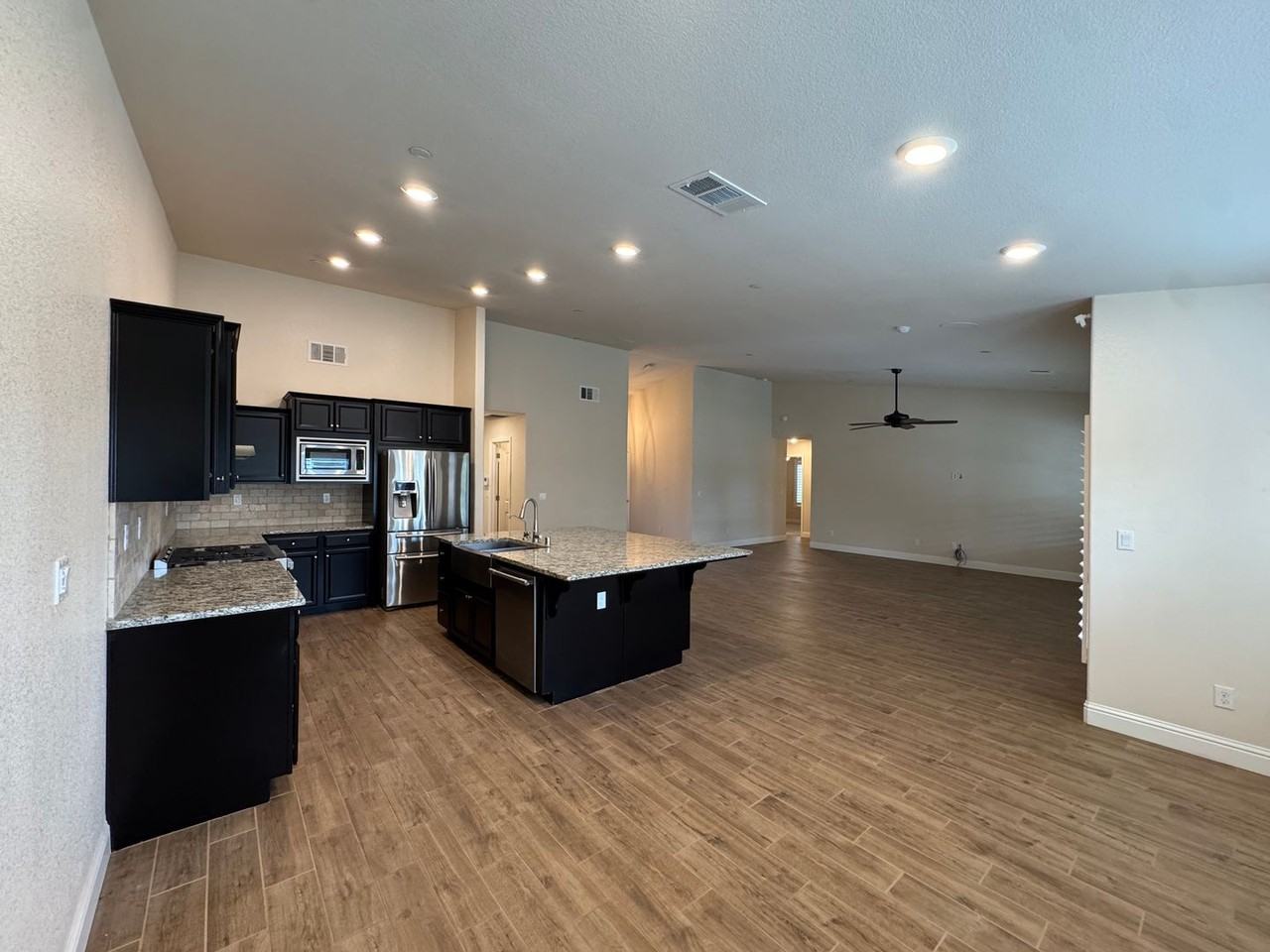 493 S Crescent Ln - Photo 5 of 27