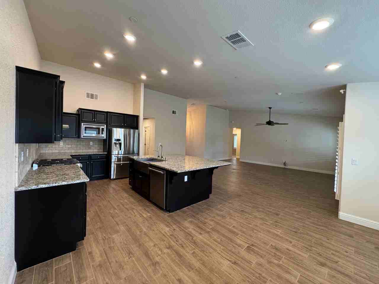 493 S Crescent Ln - Photo 6 of 27