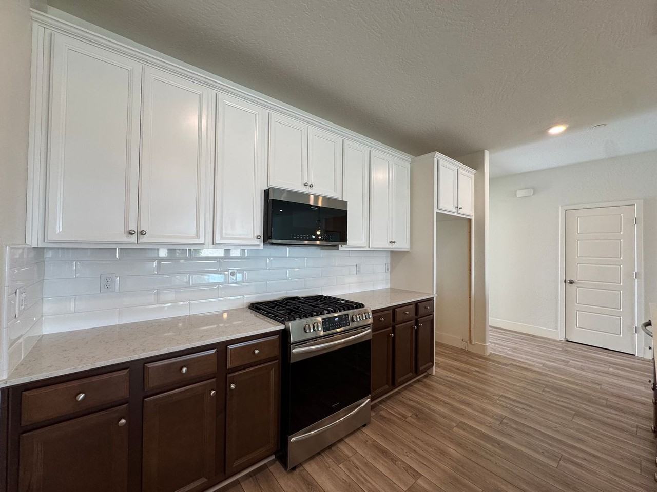 601 Wishon Ave W - Photo 5 of 26