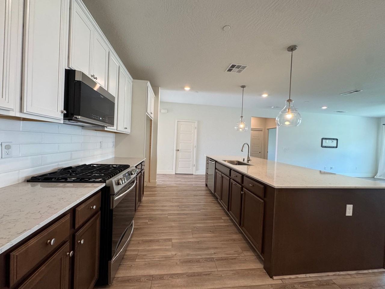 601 Wishon Ave W - Photo 6 of 26