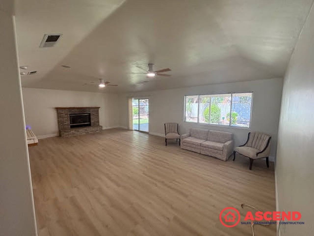 8408 Salix Ct - Photo 3 of 13