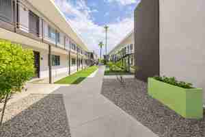 featured image of 1220 N 44th St