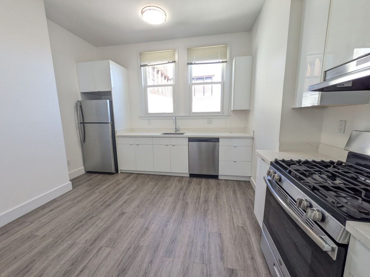 1052 1048- 1052 Divisadero Street - Photo 2 of 14