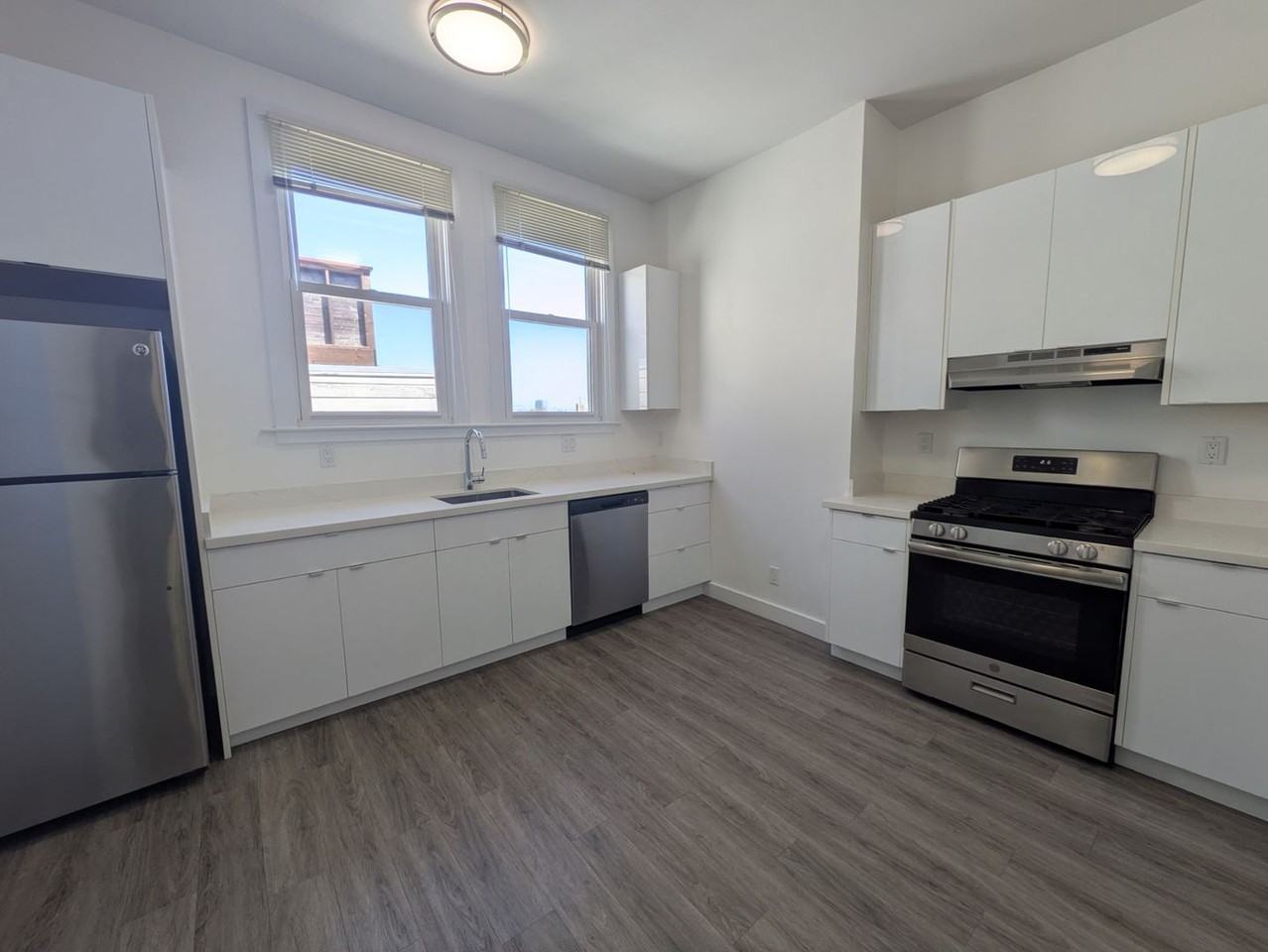 1052 1048- 1052 Divisadero Street - Photo 3 of 14