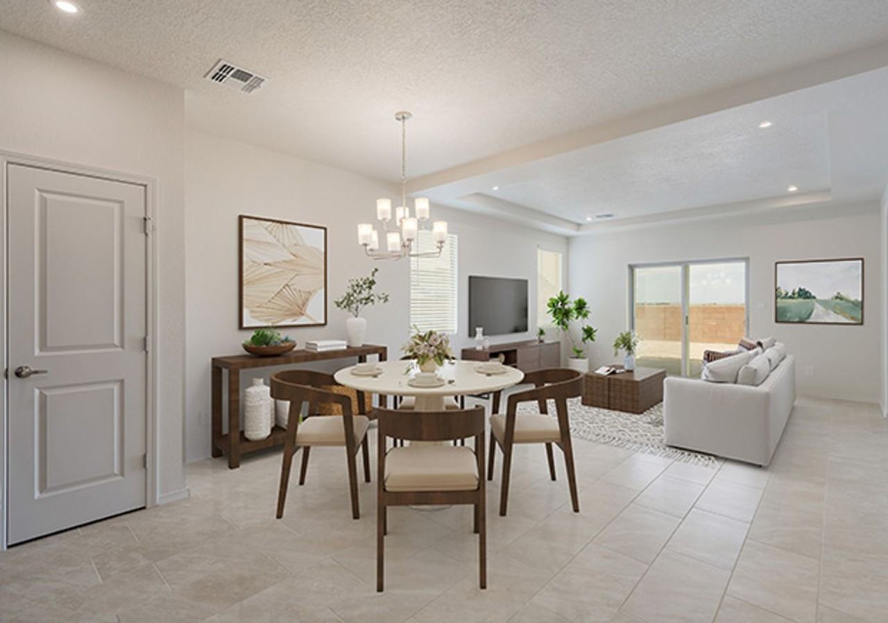 1913 Pena Ave Se - Photo 2 of 9