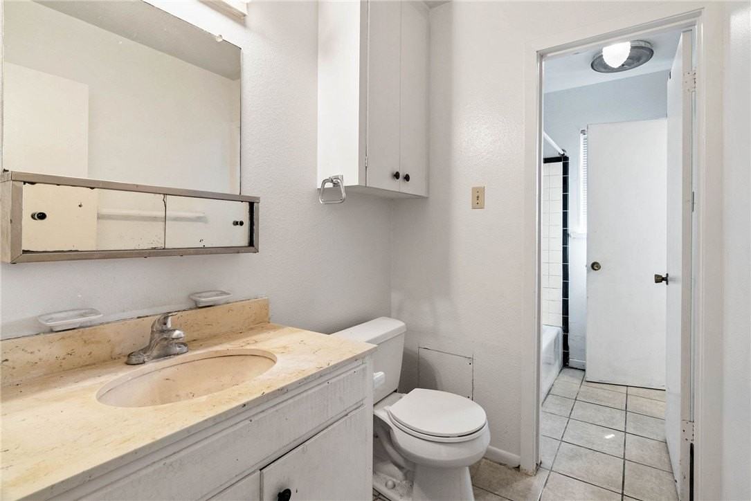 1829 Lesle Ln - Photo 7 of 12