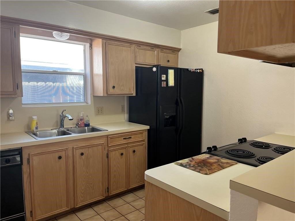 7950 Caribou Dr - Photo 5 of 9