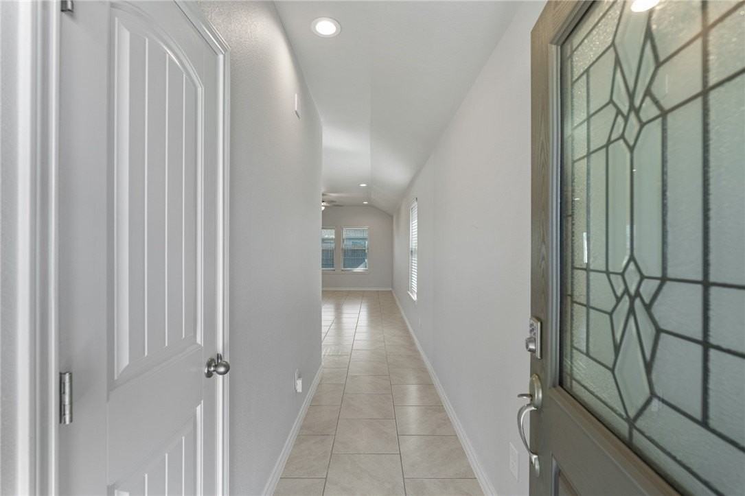 7713 Lariat Toss Dr - Photo 4 of 27