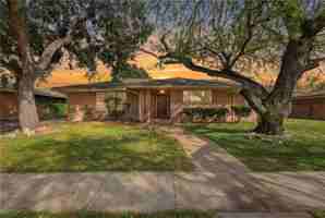 featured image of 3314 Casa De Palmas Dr