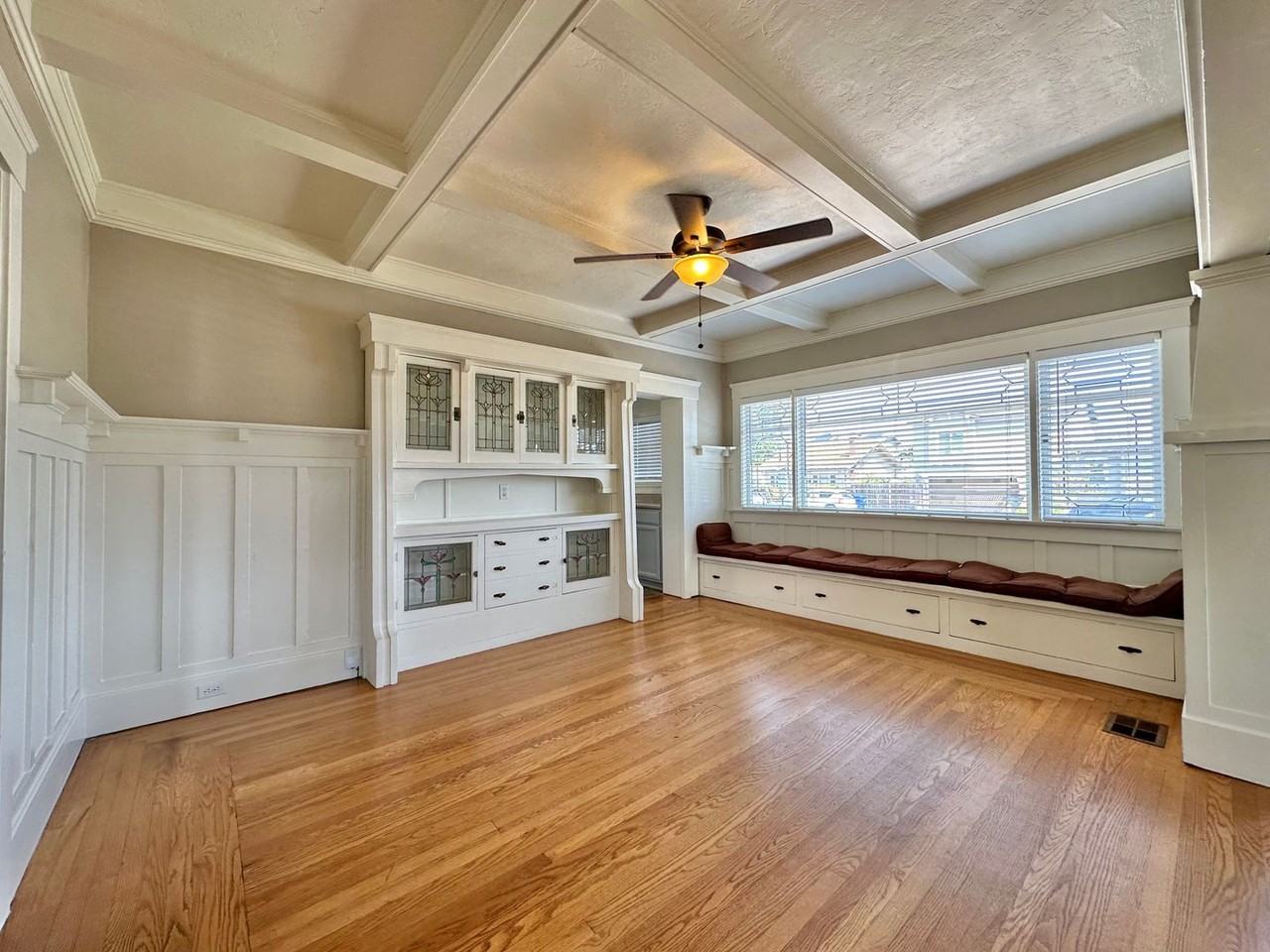 3546 29th St - Photo 4 of 18