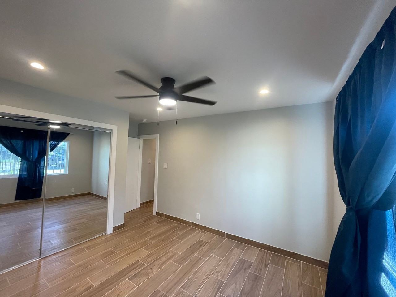 MANHATTAN LUXURY APARTMENTS LLC - Photo 6 of 16