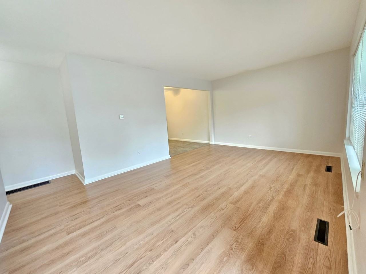 3714 Se Gladstone St - Photo 4 of 27