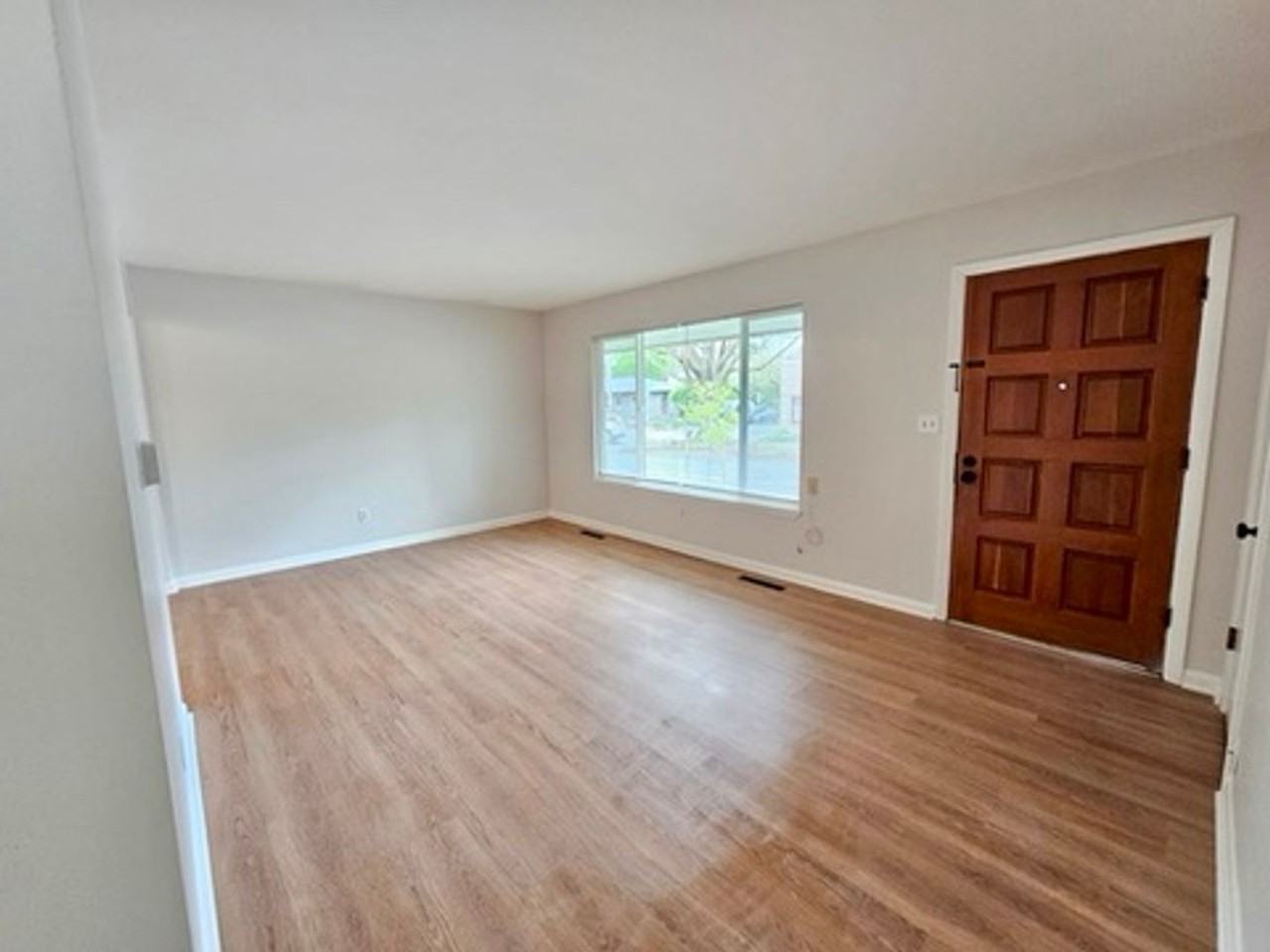 3714 Se Gladstone St - Photo 5 of 27