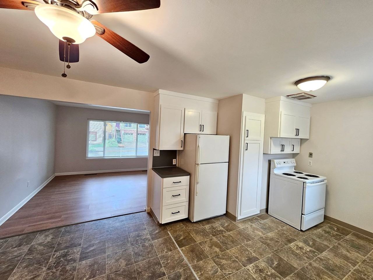 3714 Se Gladstone St - Photo 7 of 27