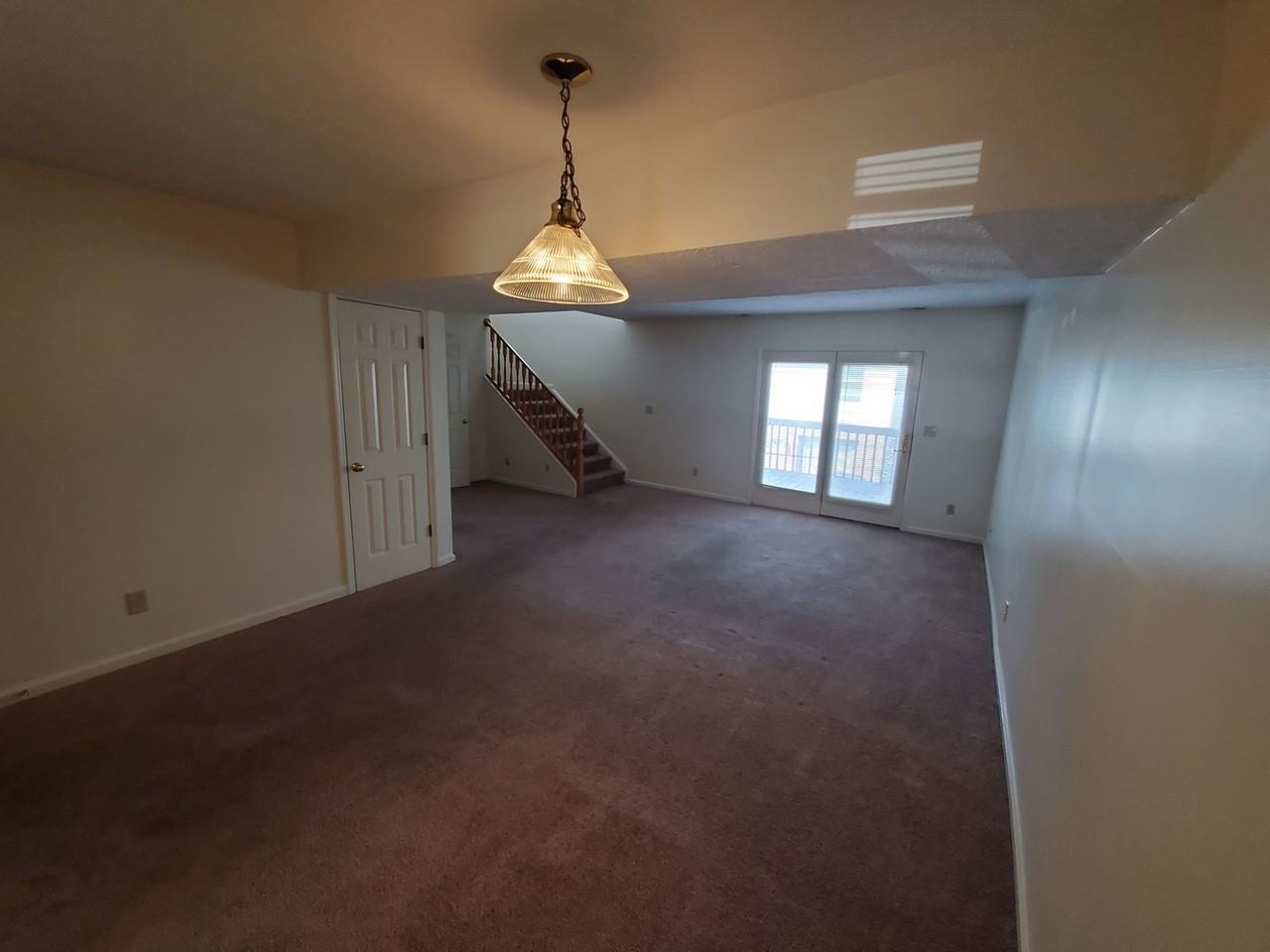 122 Alderman Dr - Photo 6 of 29