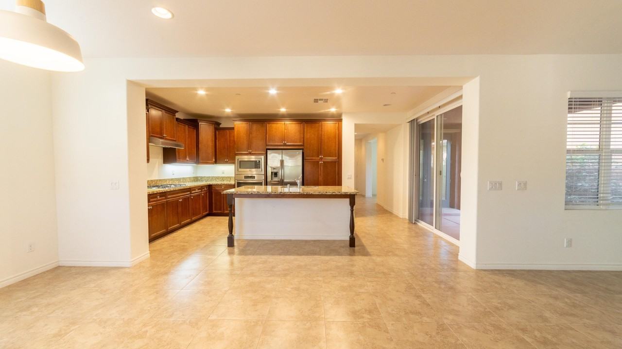 570 Calle Vibrante - Photo 6 of 42