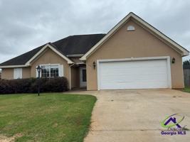 featured image of 104 Melissa Ln