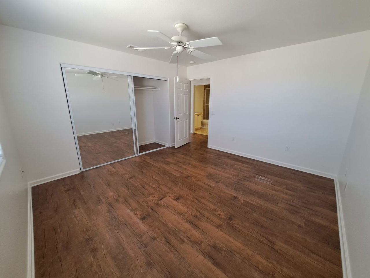 57876 Saratoga Ave - Photo 6 of 11