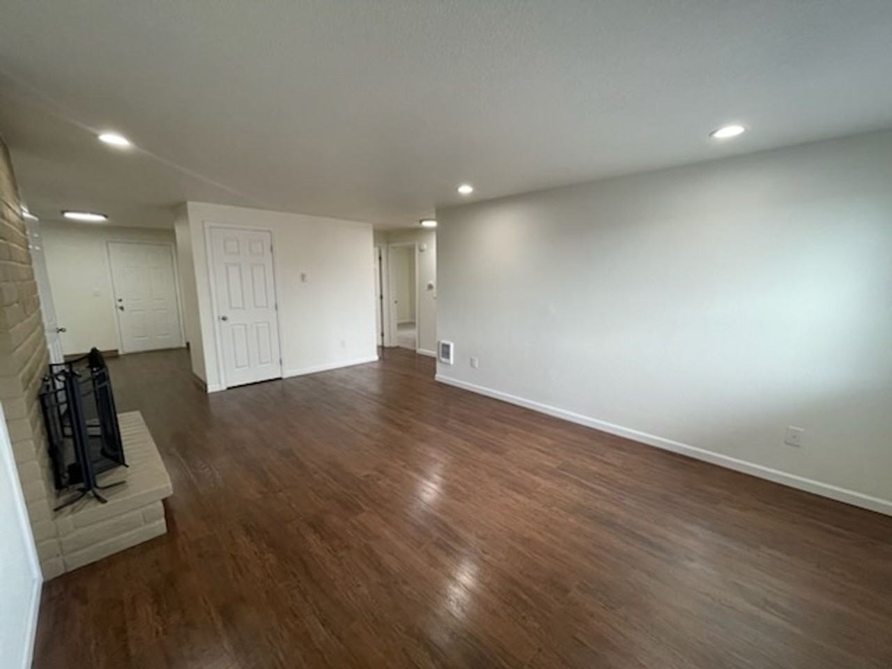 928 Ne 21st Ave - Photo 3 of 14