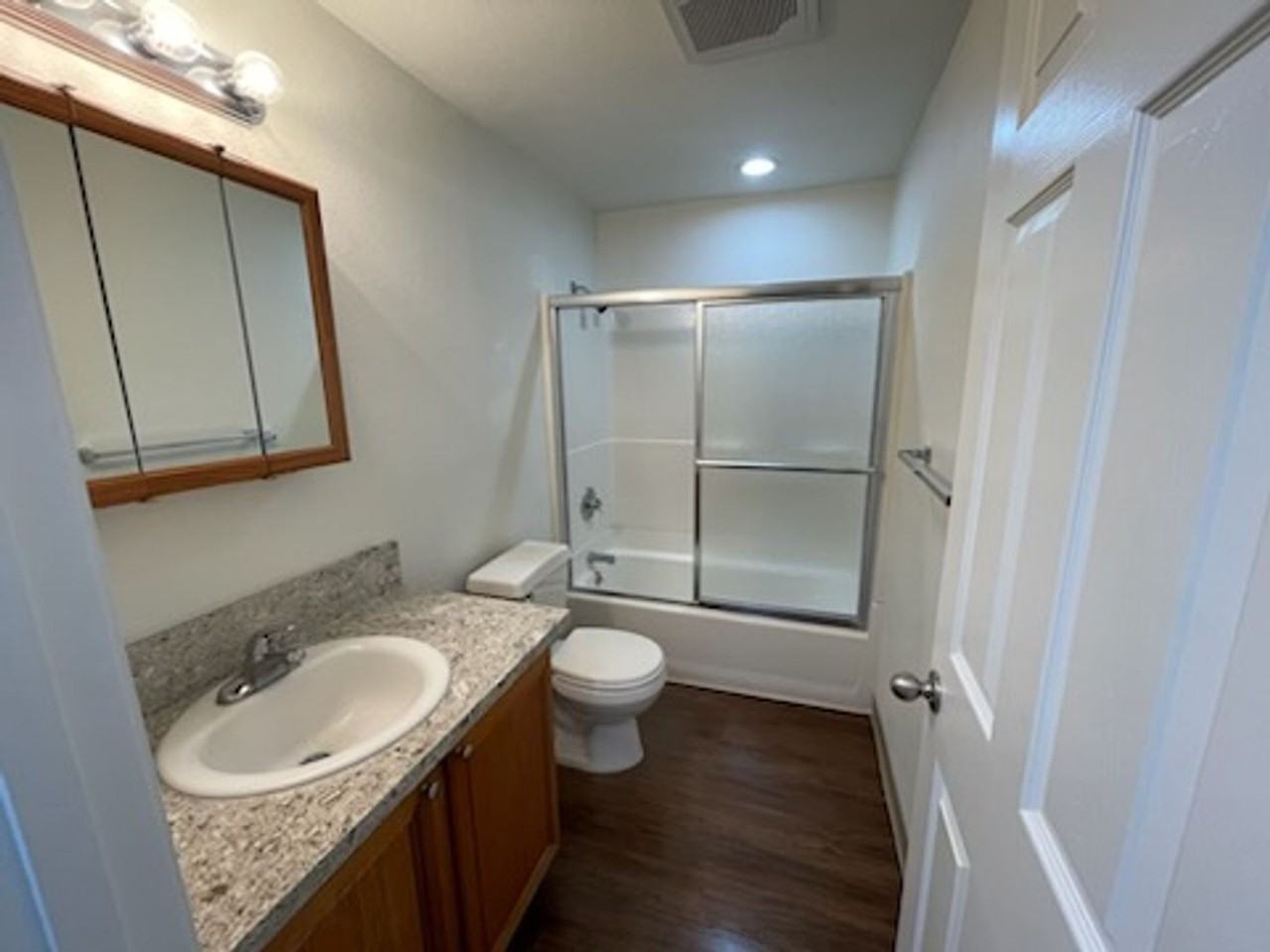 928 Ne 21st Ave - Photo 7 of 14