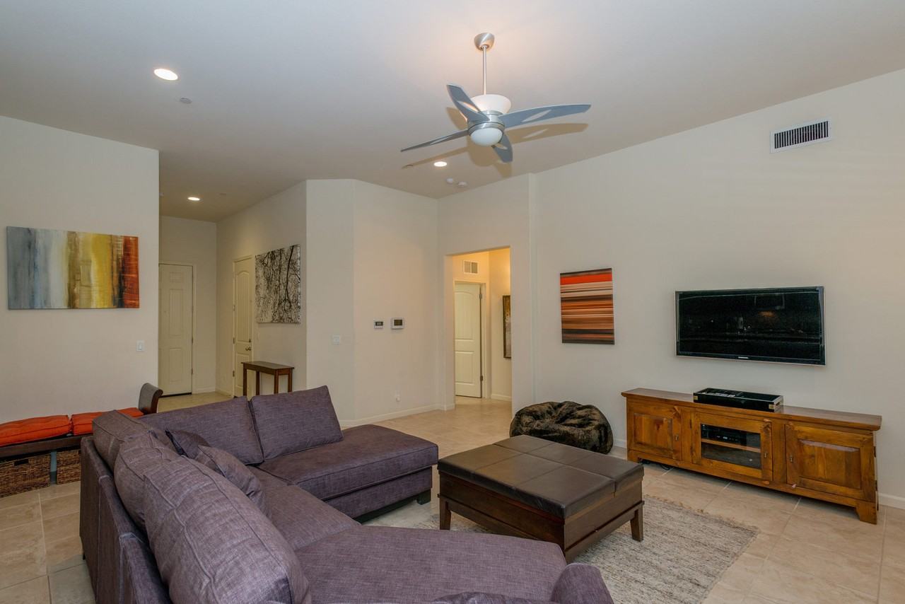 3744 Richmond Ave - Photo 6 of 27