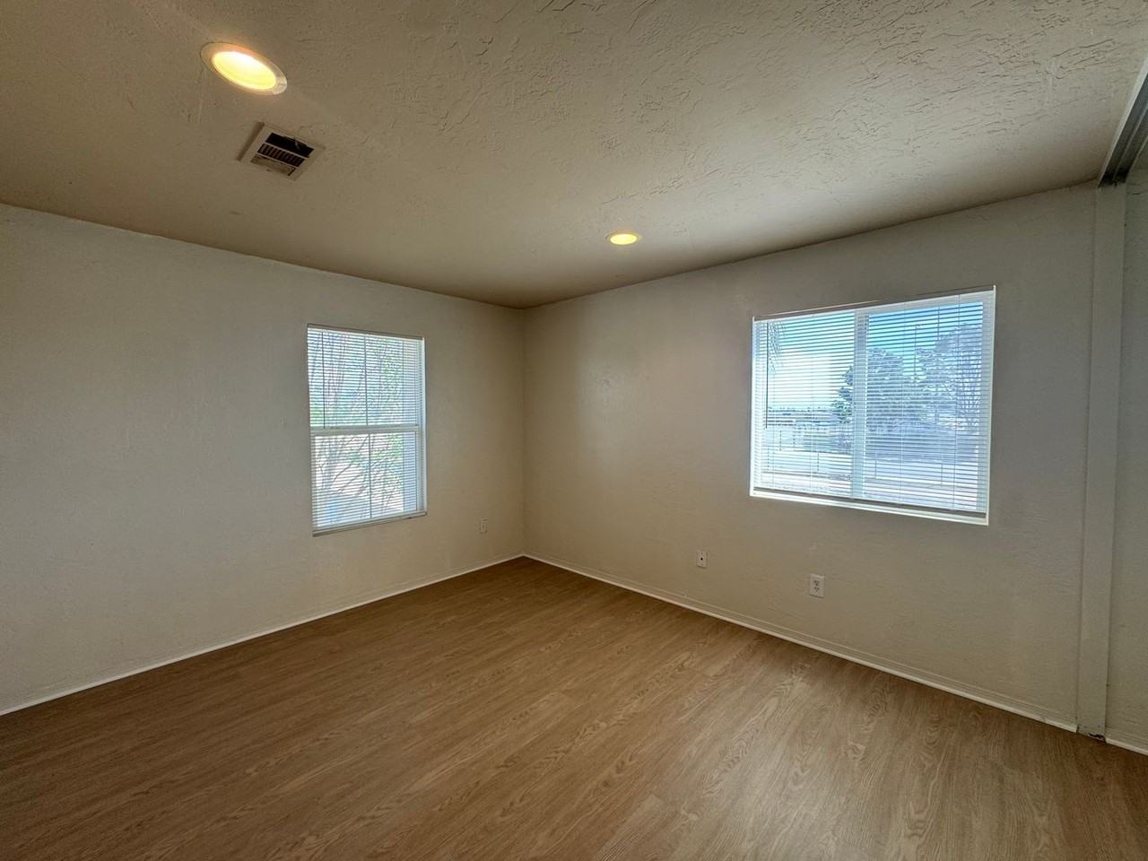 8221 Crestridge Ct - Photo 6 of 8