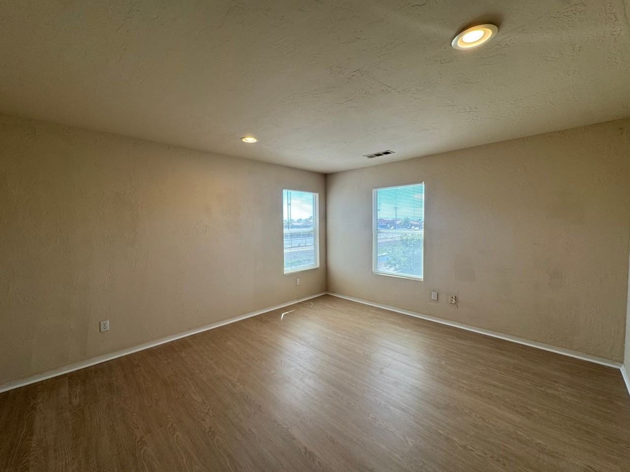 8221 Crestridge Ct - Photo 7 of 8