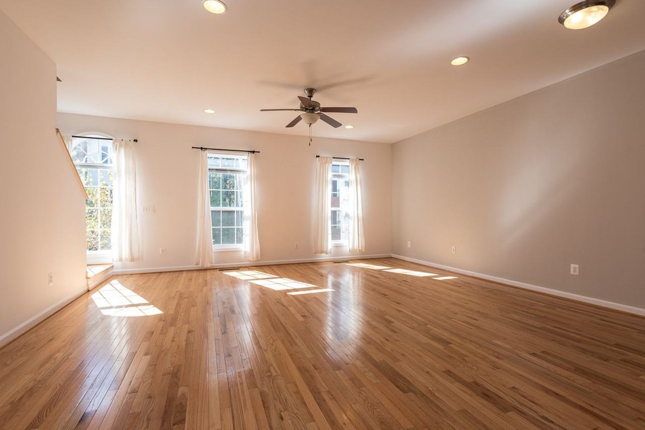 151 Brookwood Dr - Photo 2 of 10